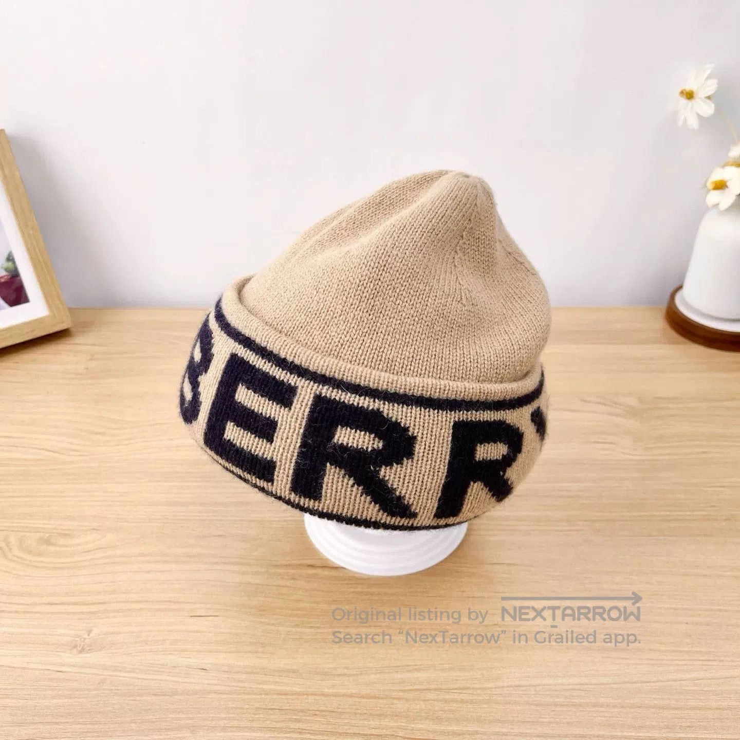 Burberry Burberry Camel Cashmere Black Logo Beanie. Size ONE SIZE - 1 Thumbnail