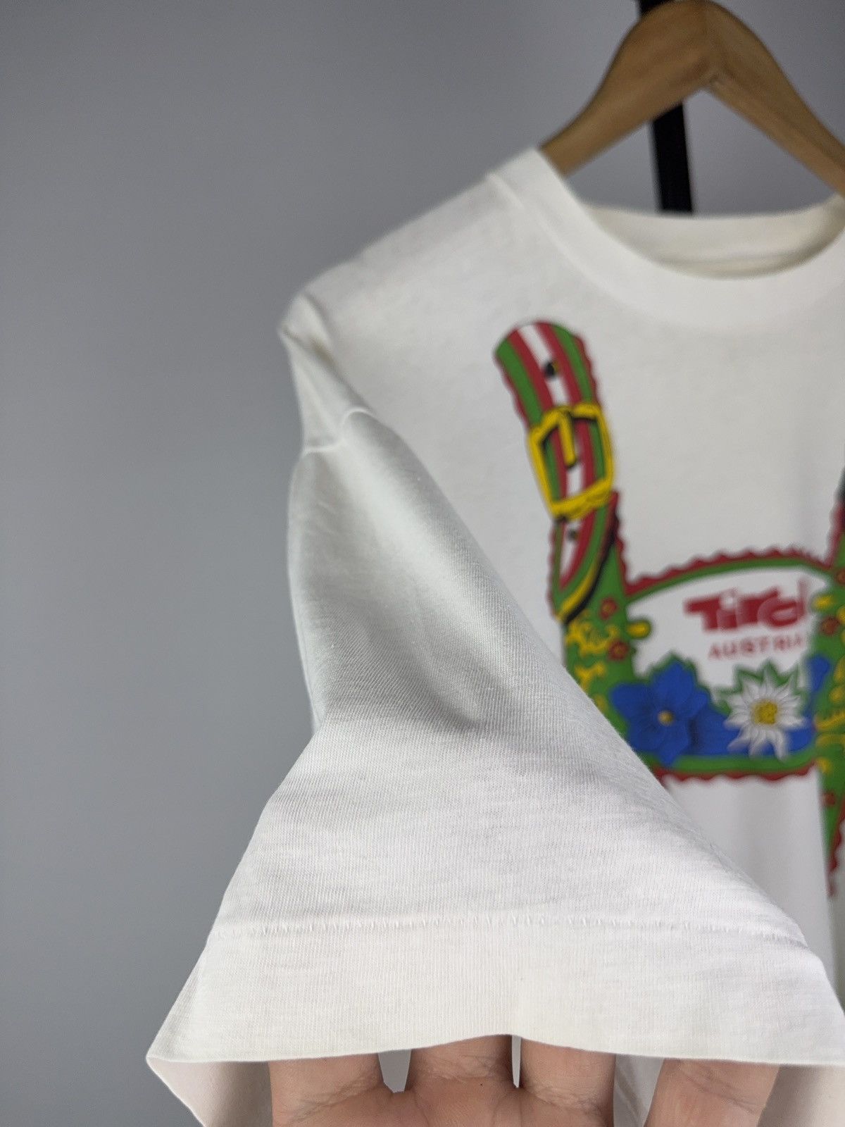 Vintage Vintage Retro Rare Traditional Style Tirol Austria T Shirt Size US L / EU 52-54 / 3 - 6 Thumbnail