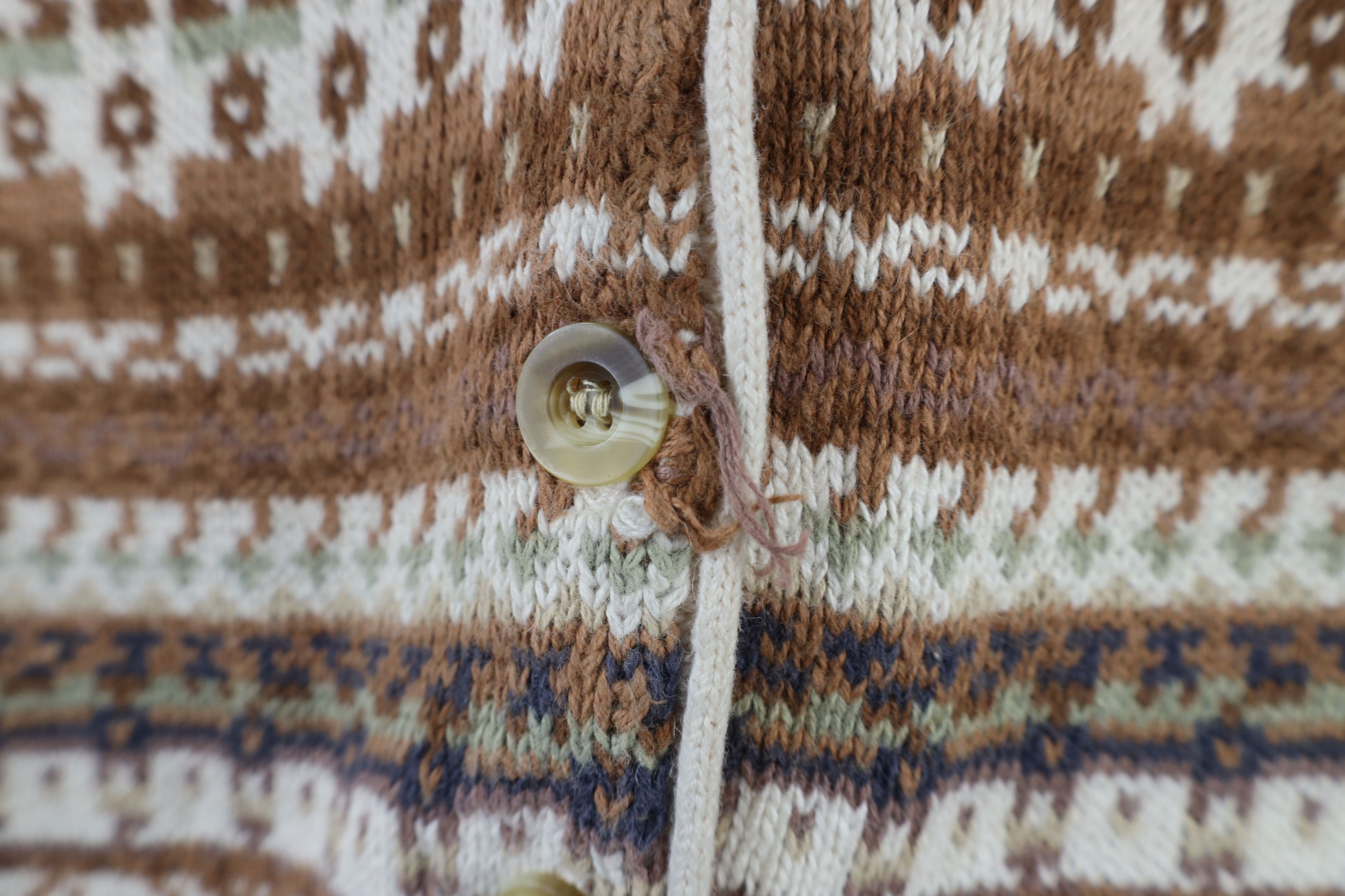 Vintage Vintage 90s Streetwear Fair Isle Knit Cardigan Sweater Vest Size L / US 10 / IT 46 - 4 Thumbnail