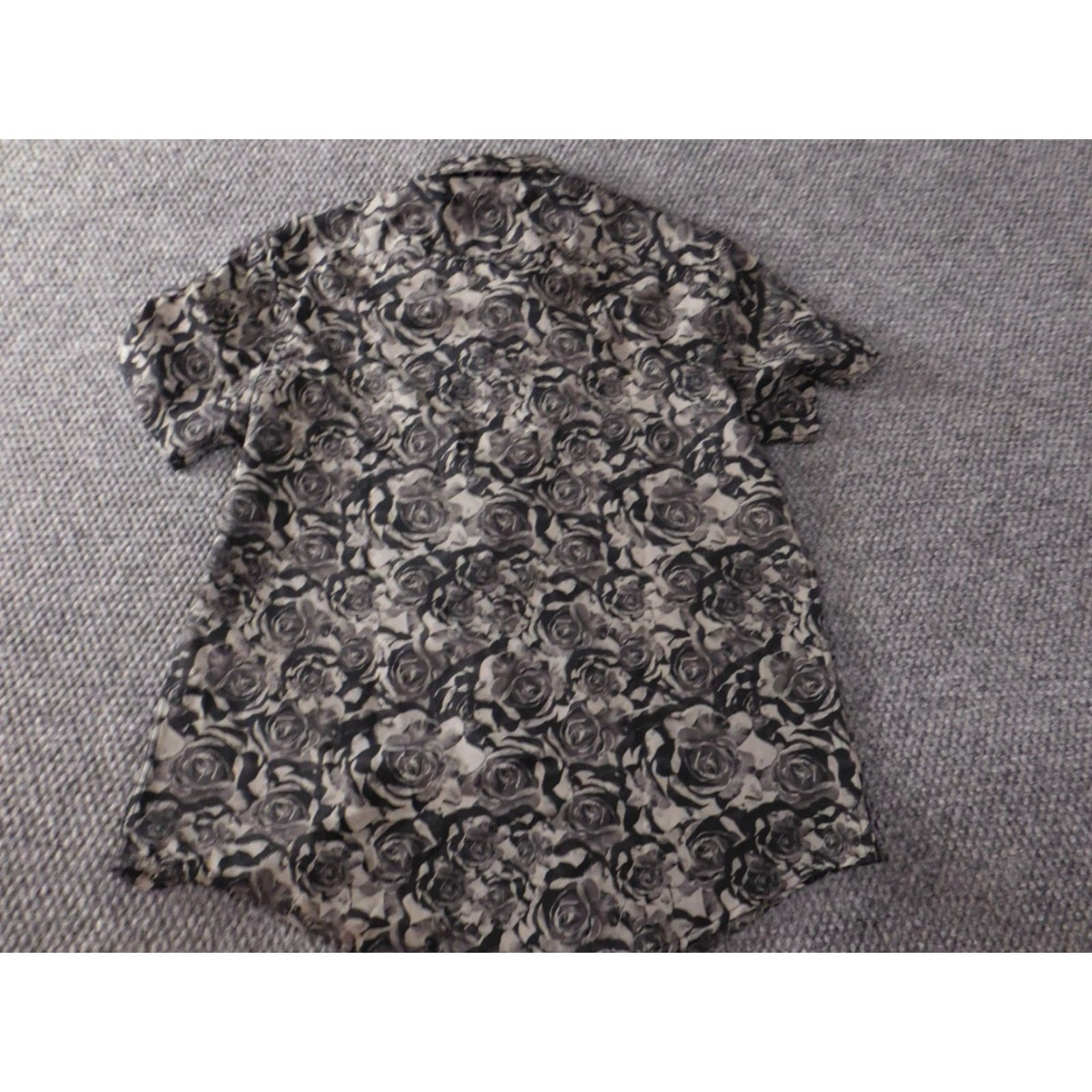 Vintage Interaffair Mens Shirt Small gray floral slim fit button up Size US S / EU 44-46 / 1 - 6 Thumbnail