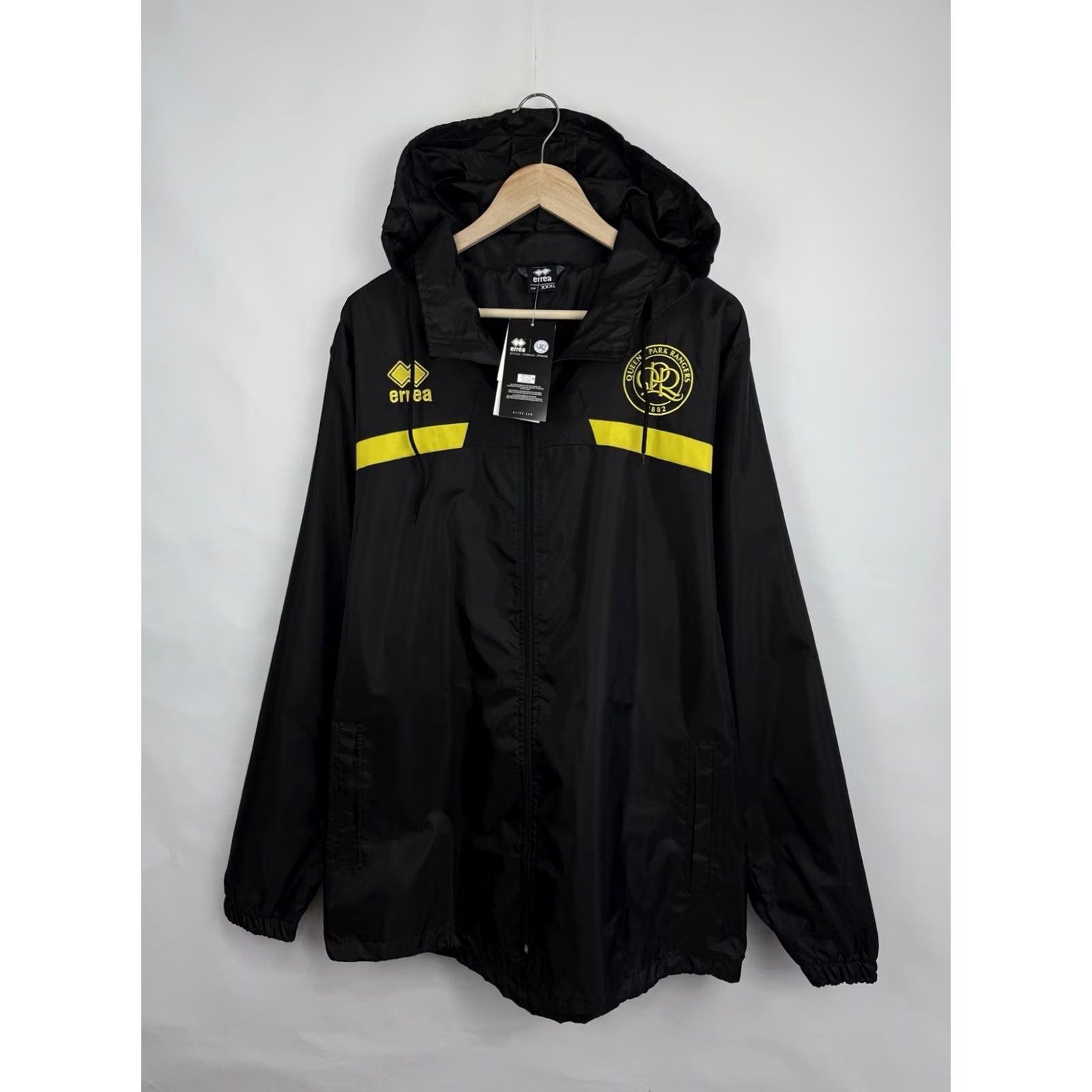 Errea VINTAGE? No, NWT Erreà Queens Park Rangers QPR Windbreaker Jacket 3XL Black Mens Jacket Windbreaker QPR Football Fans Mens 3XL Size US XXL / EU 58 / 5 - 3 Thumbnail