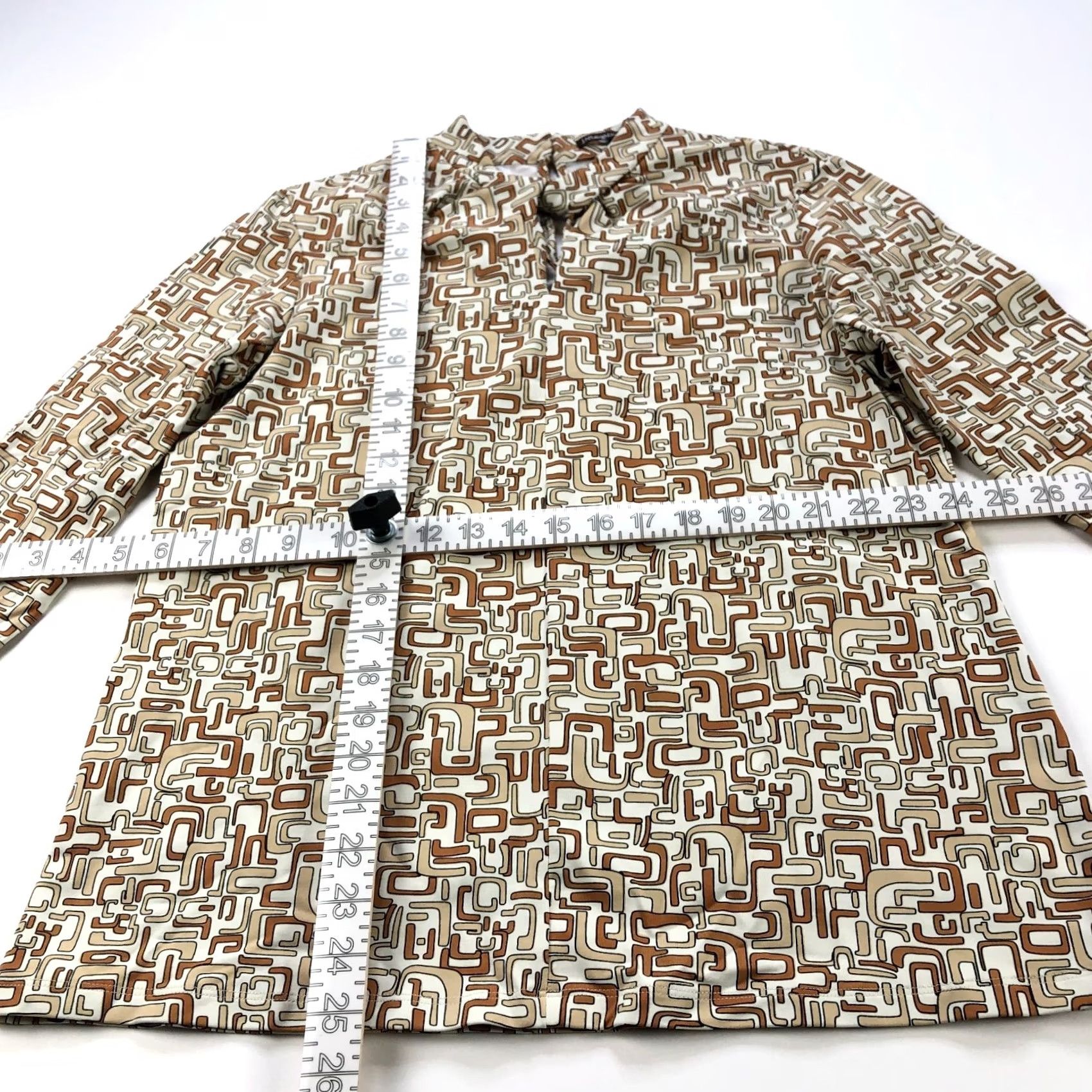 J.McLaughlin J McLaughlin Shirt Large Catalina Keyhole Nylon Abstract Artsy Pullover Brown Womens Regular 3/4 Sleeve Geometric Casual Lightweight Nylon Spandex Size L / US 10 / IT 46 - 4 Thumbnail