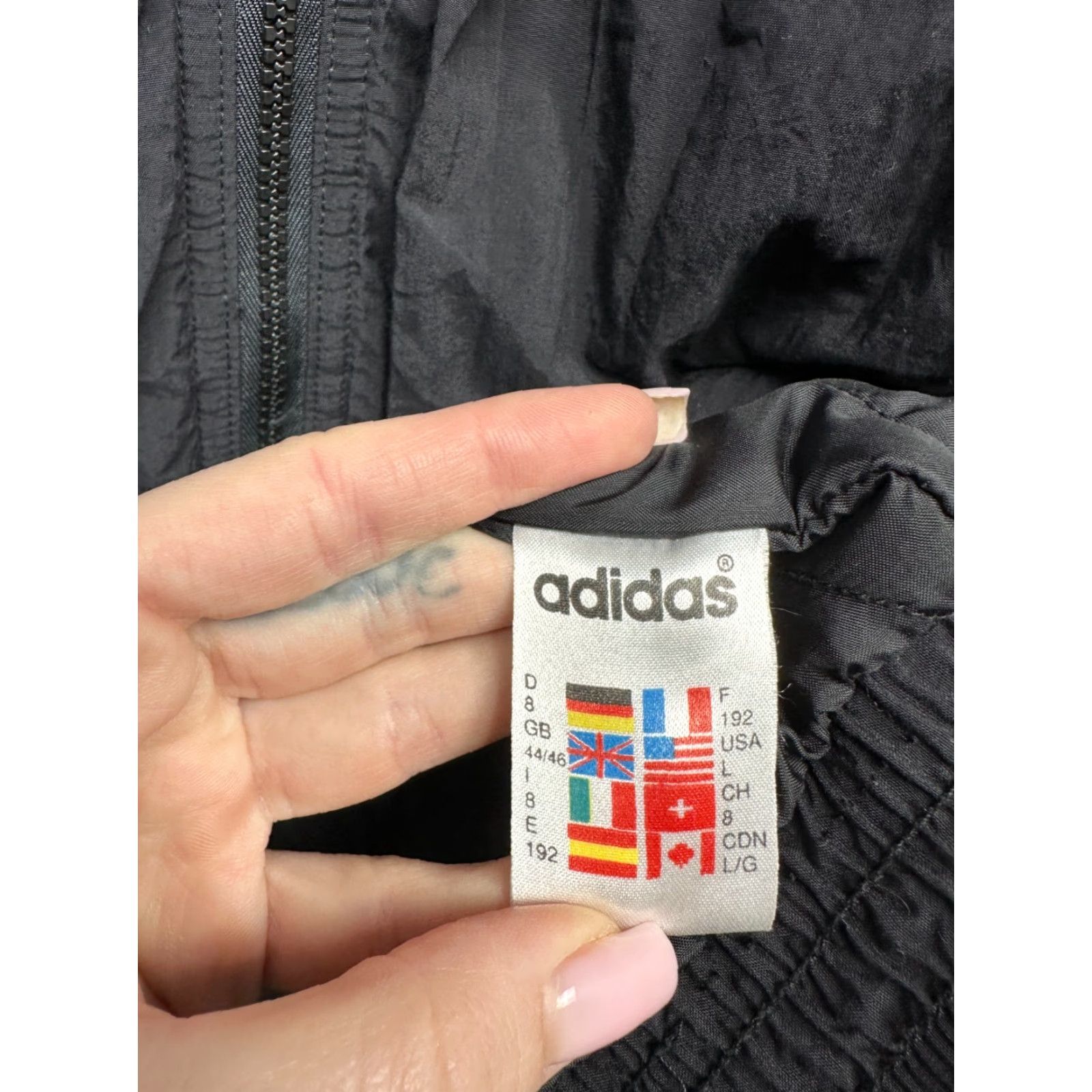 Adidas Adidas Vintage Mens Baggy Nylon Insulated Jacket L Black Windbreaker 90s Mens Size US L / EU 52-54 / 3 - 5 Thumbnail