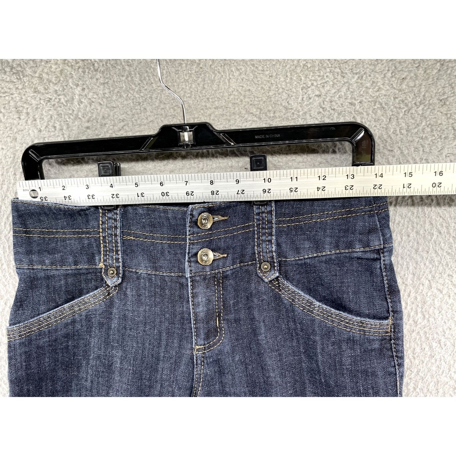 Vintage Maurices Womens Blue Denim Dark Wash Flap Pocket Wide Leg Jeans SZ 4s Regular Mid Rise Denim Pocket Western 5-Pocket Womens Size 27" / US 4 / IT 40 - 6 Thumbnail