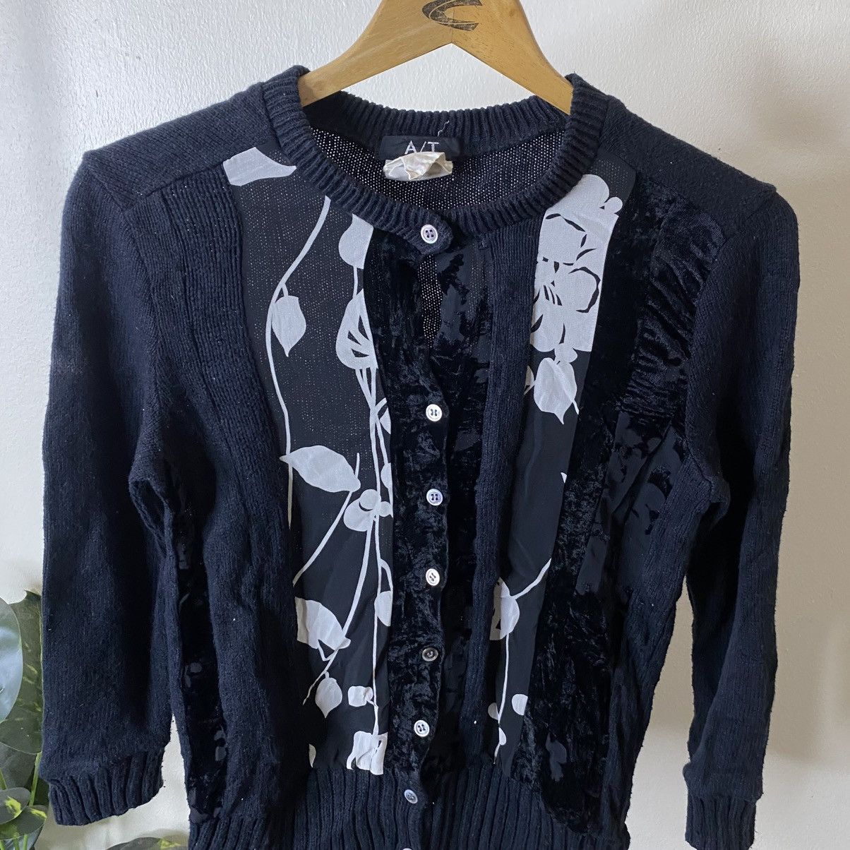 ATSURO TAYAMA Women Button Cardigan Velvet Detailing Size XS / US 0-2 / IT 36-38 - 2 Thumbnail