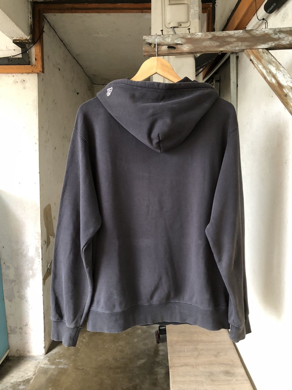 Yohji Yamamoto Rare❗️Yohji Yamamoto x New Era Embroidery Hoodie Size US L / EU 52-54 / 3 - 2 Thumbnail