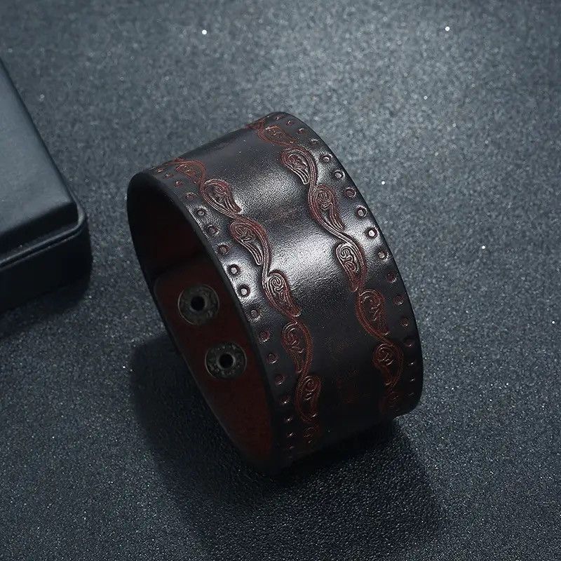 Leather × Vintage Punk Rivet Wide Leather Bracelets Size ONE SIZE - 3 Thumbnail