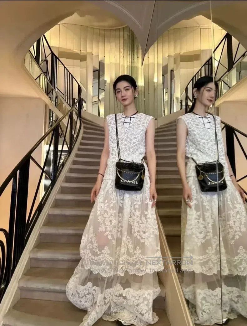 Chanel Chanel 23C Early Spring Vacation Double C Embroidered Lace Size XXS / US 00 / IT 34 - 9 Thumbnail