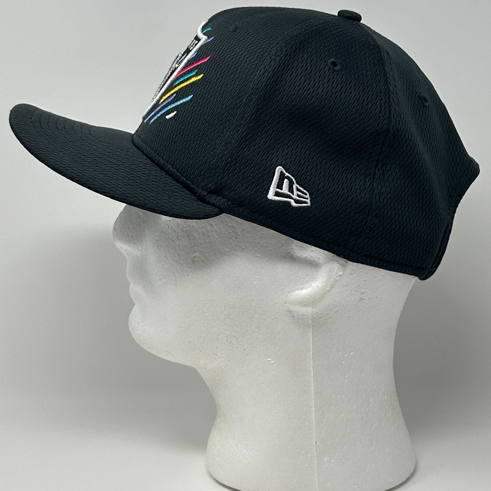 New Era Las Vegas Raiders Hat Baseball Cap New Era Cancer Size ONE SIZE - 6 Thumbnail