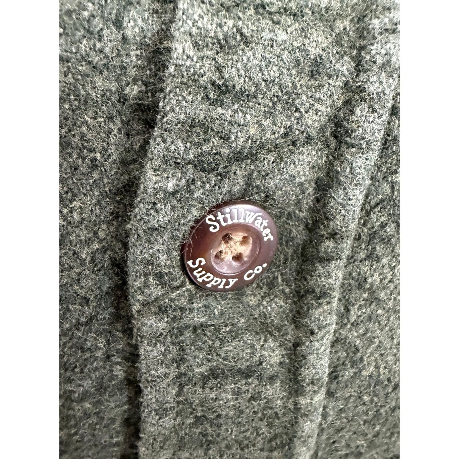 Vintage Stillwater Supply Co. Shirt Men LT Green Flannel Button-Up Heavyweight Pockets 32" Collared 19.5" Shoulders Size US L / EU 52-54 / 3 - 5 Thumbnail