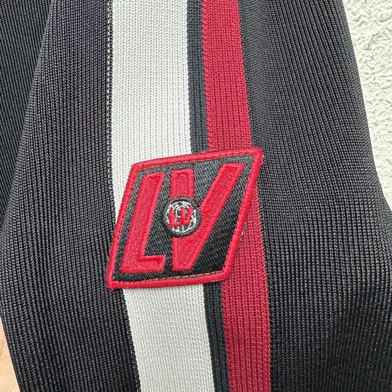 Louis Vuitton Louis Vuitton Striped bottom full of LOGO knitted zipper c Size US XS / EU 42 / 0 - 6 Thumbnail