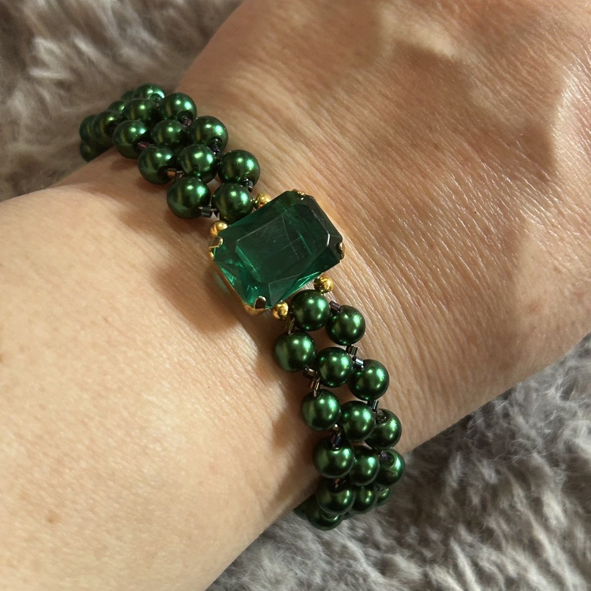 Handmade Handcrafted emerald green Czech glass pearl rainbow bracelet Size ONE SIZE - 1 Thumbnail
