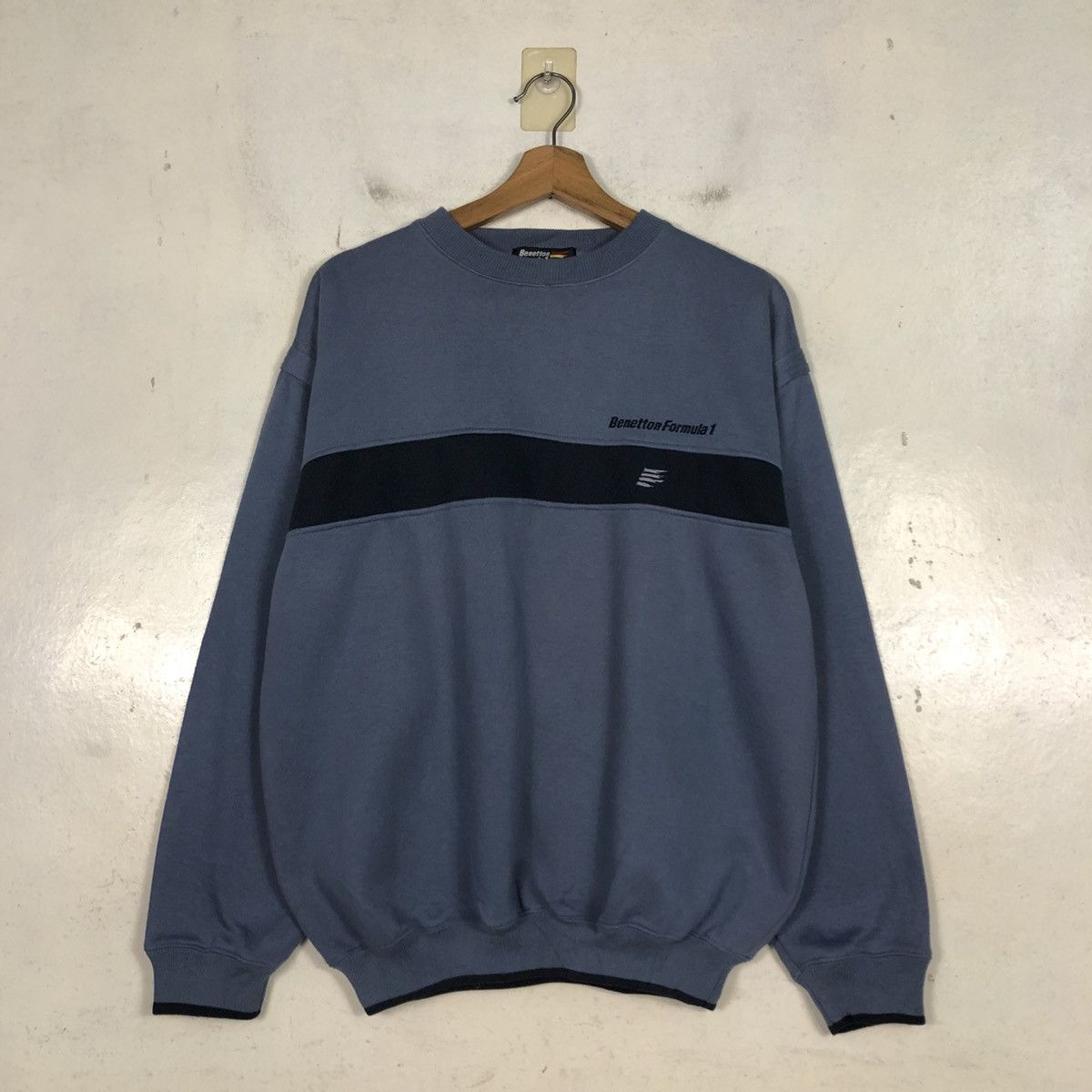 Japanese Brand 📌Vintage Sweatshirt Benetton Formula 1 Big Logo Size US M / EU 48-50 / 2 - 3 Thumbnail