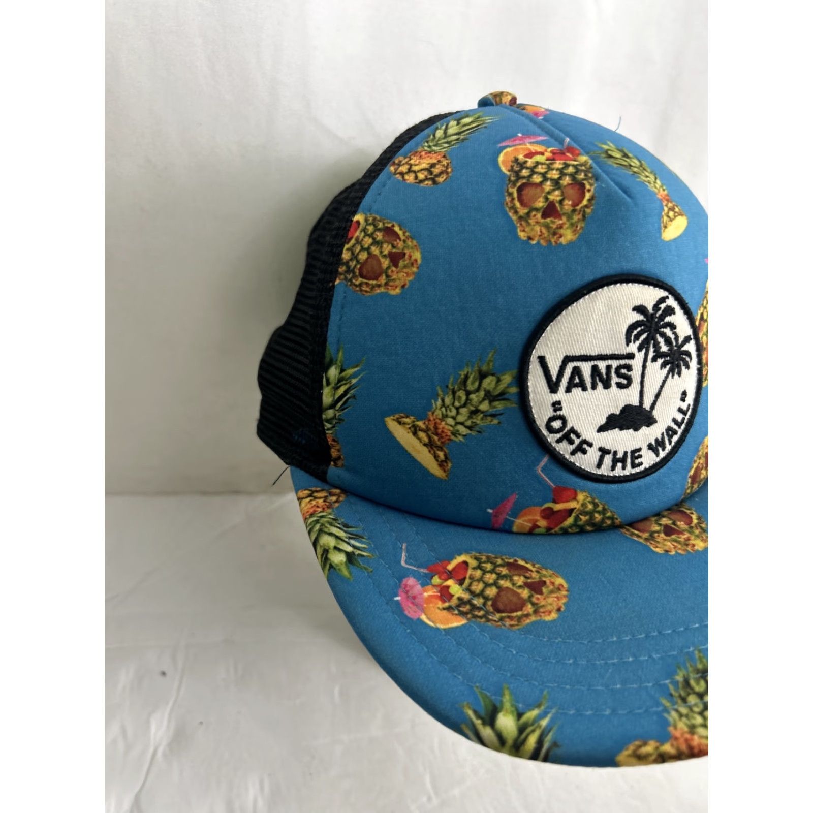 Vans Vans off the wall Men’s Classic patch pineapple print Skulls Blue Trucker Hat Hats Adjustable Men Blue Pineapple Patch Skulls Classic 90s Theme Size ONE SIZE - 4 Thumbnail