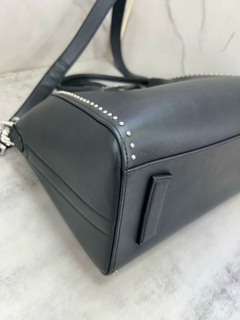 Givenchy Givenchy Black Studs Single-Shoulder Bag Size ONE SIZE - 5 Thumbnail