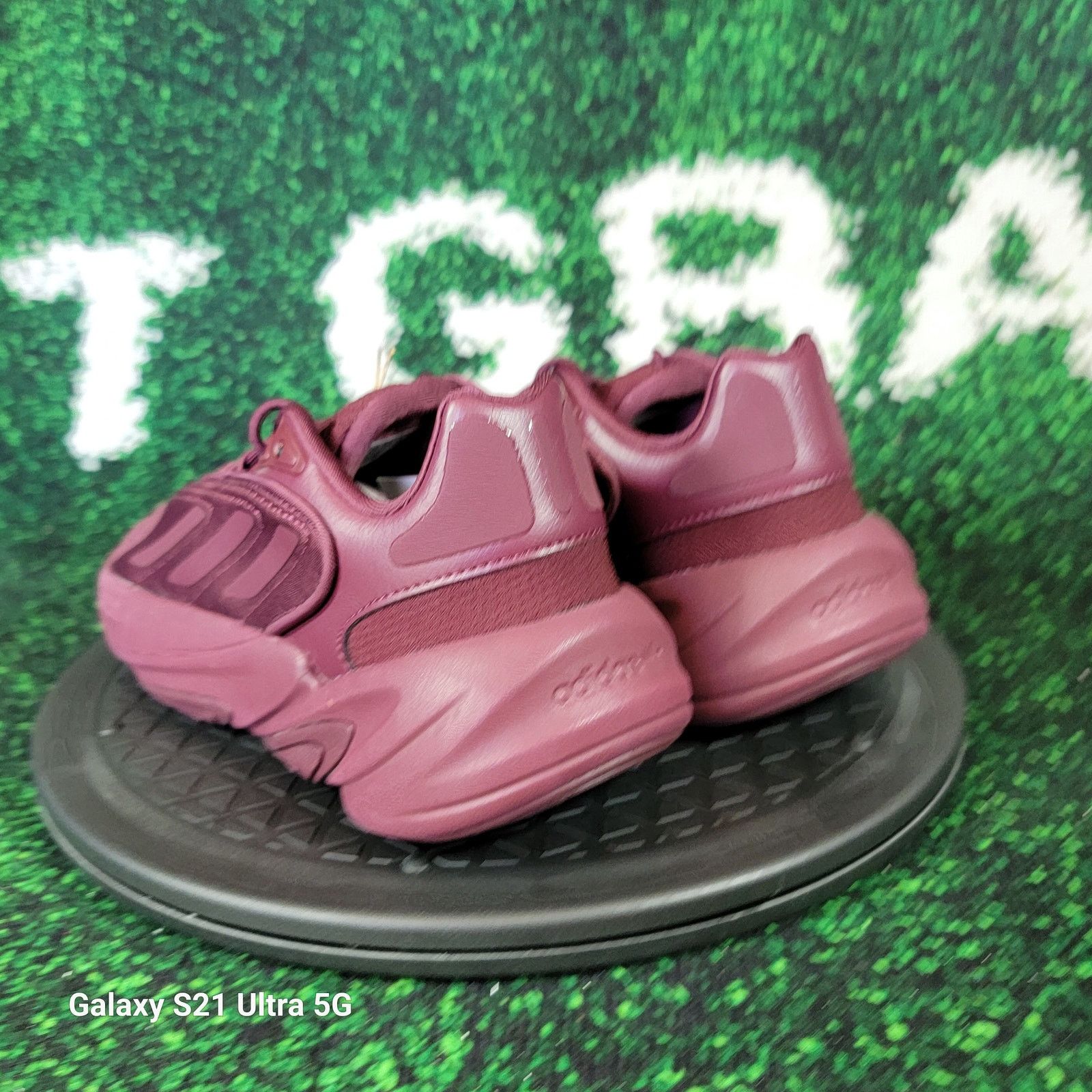 Adidas Ozelia Jr IG7469 GS Maroon Sz 5