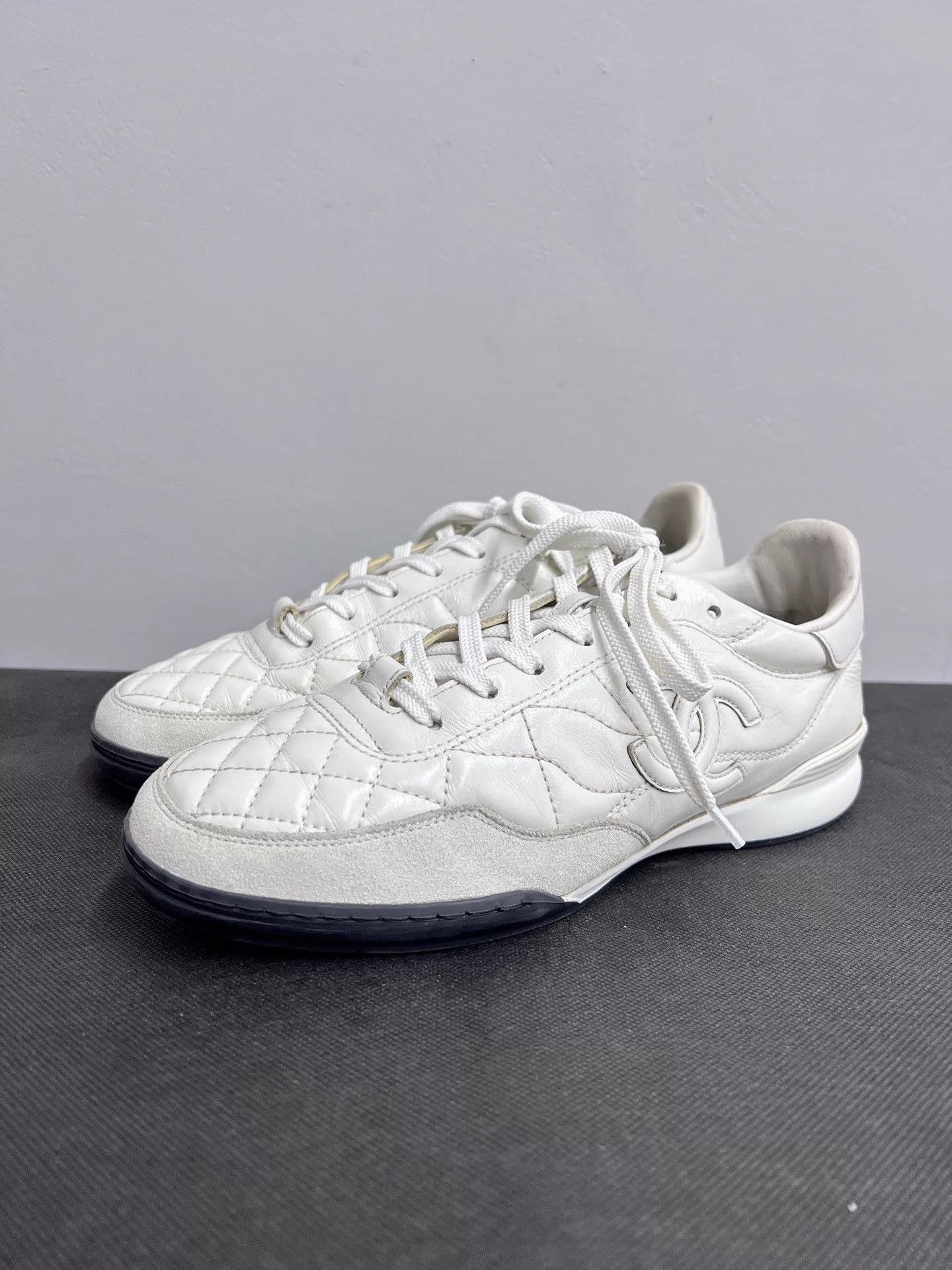 Chanel Chanel 25S White German Trainer Low Top EUR37 Size US 6 / IT 36 - 1 Thumbnail