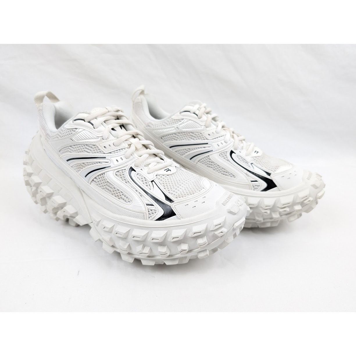 Balenciaga o1rshd1 Bouncer/Contrast Sneakers in Eggshell/Black Size US 9 / EU 42 - 15 Thumbnail