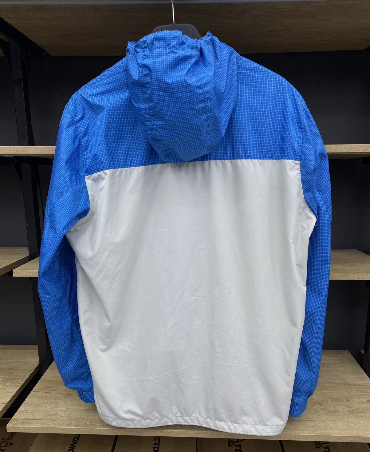 Oakley Vintage Rare Oakley Blue White Light Jacket Gorpcore Style Size US XL / EU 56 / 4 - 2 Thumbnail