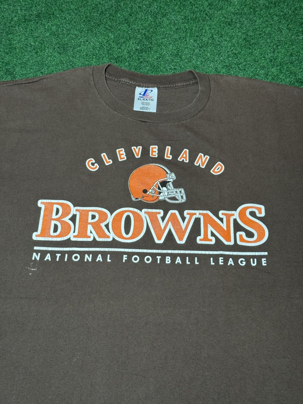 Logo Athletic × NFL × Vintage Vintage 90s Cleveland Browns Logo Athletic XL NFL T Shirt Size US XL / EU 56 / 4 - 2 Thumbnail