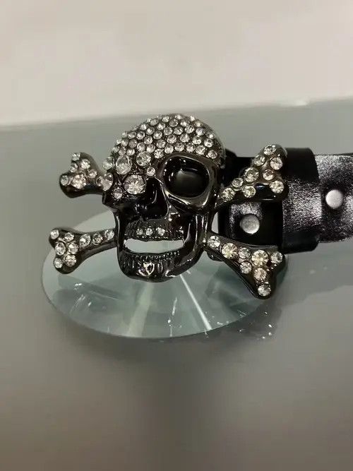 The World Is Small Rhinestone Skull Buckle Belt Size 32 - 4 Thumbnail