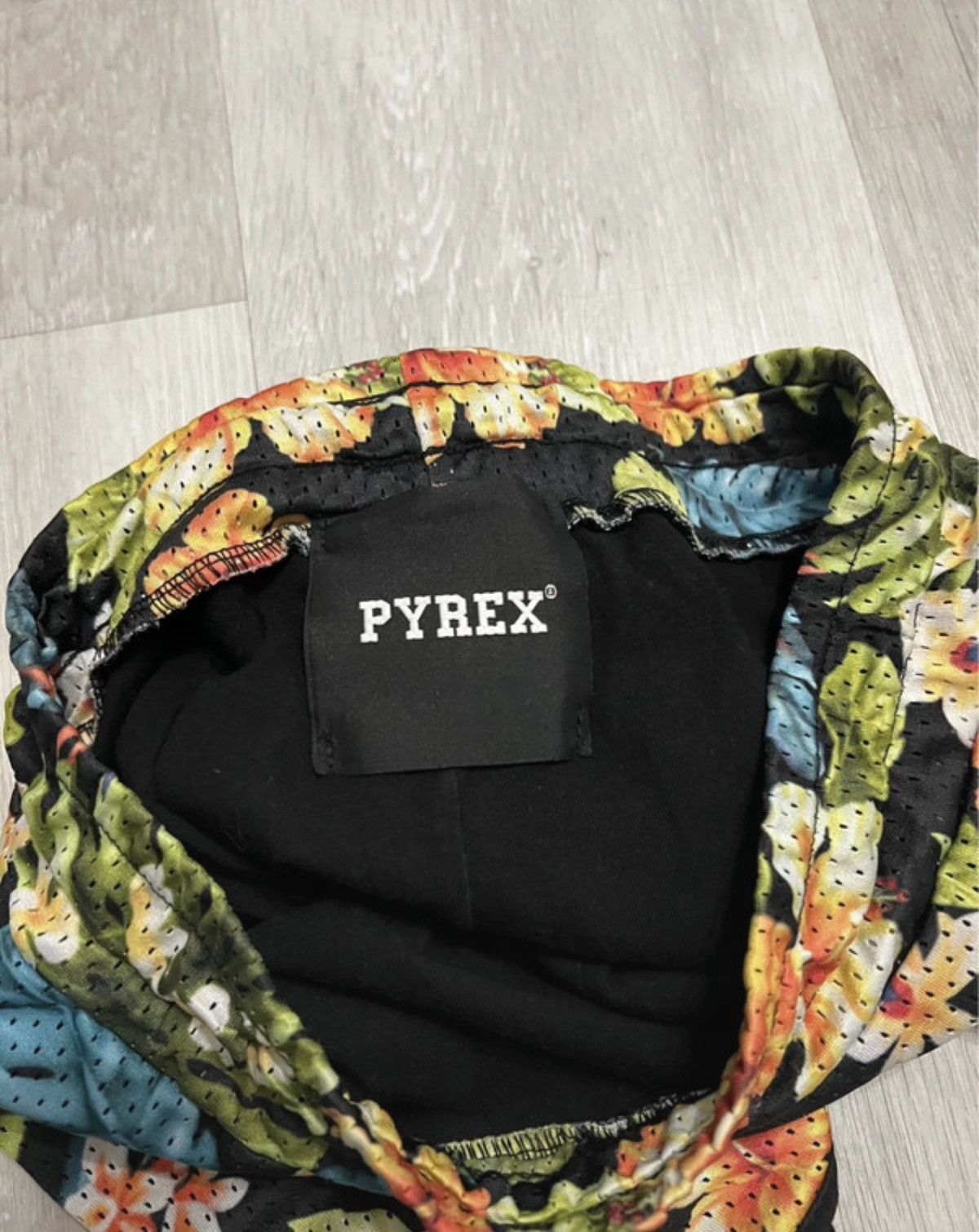 Pyrex Vision Pyrex by Virgil Abloh women’s girl shorts XS S Size 27" / US 4 / IT 40 - 2 Thumbnail