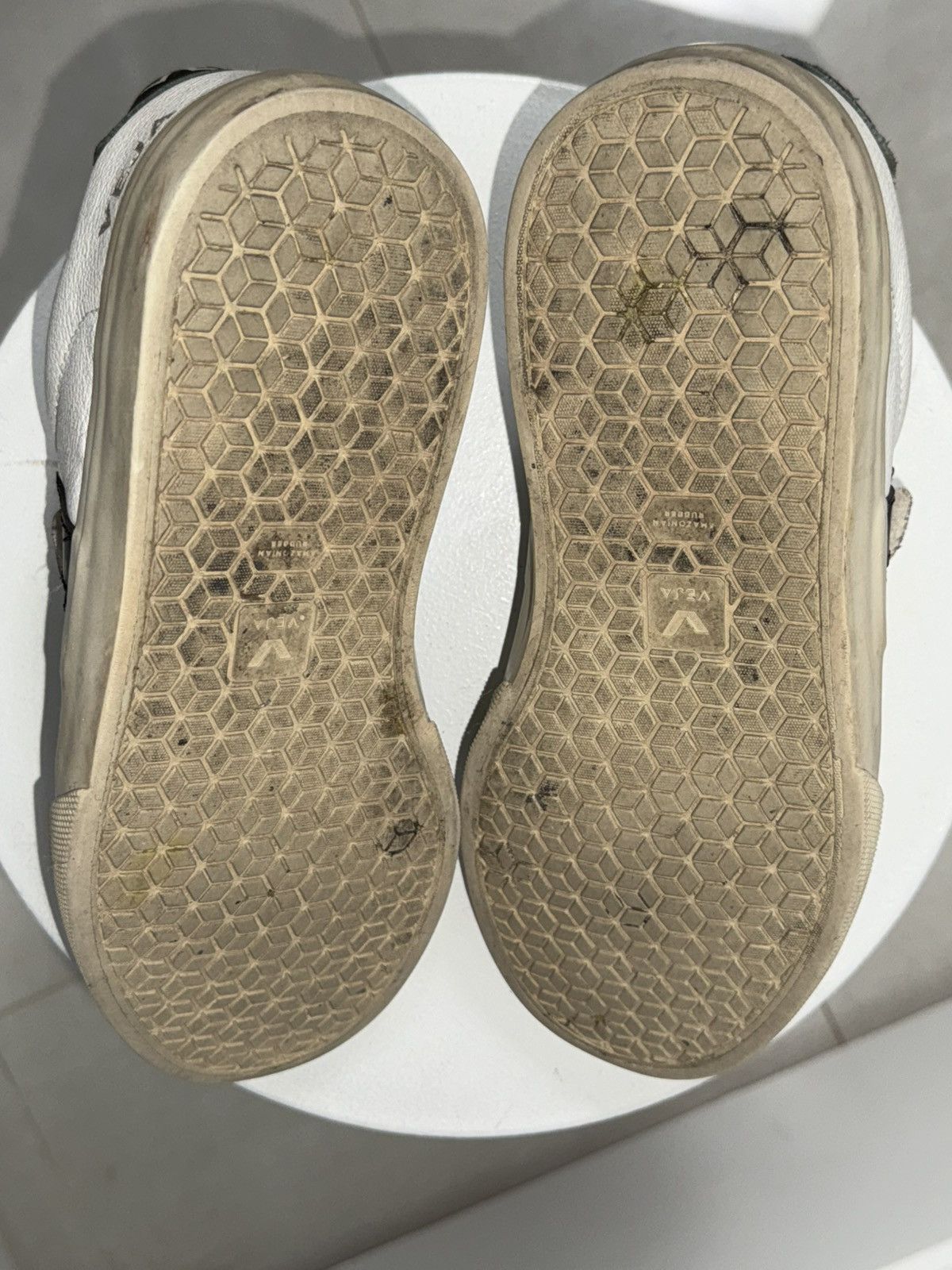 Veja Veja Women’s Recife Logo Sneaker/Size 7 Size US 7 / IT 37 - 9 Thumbnail