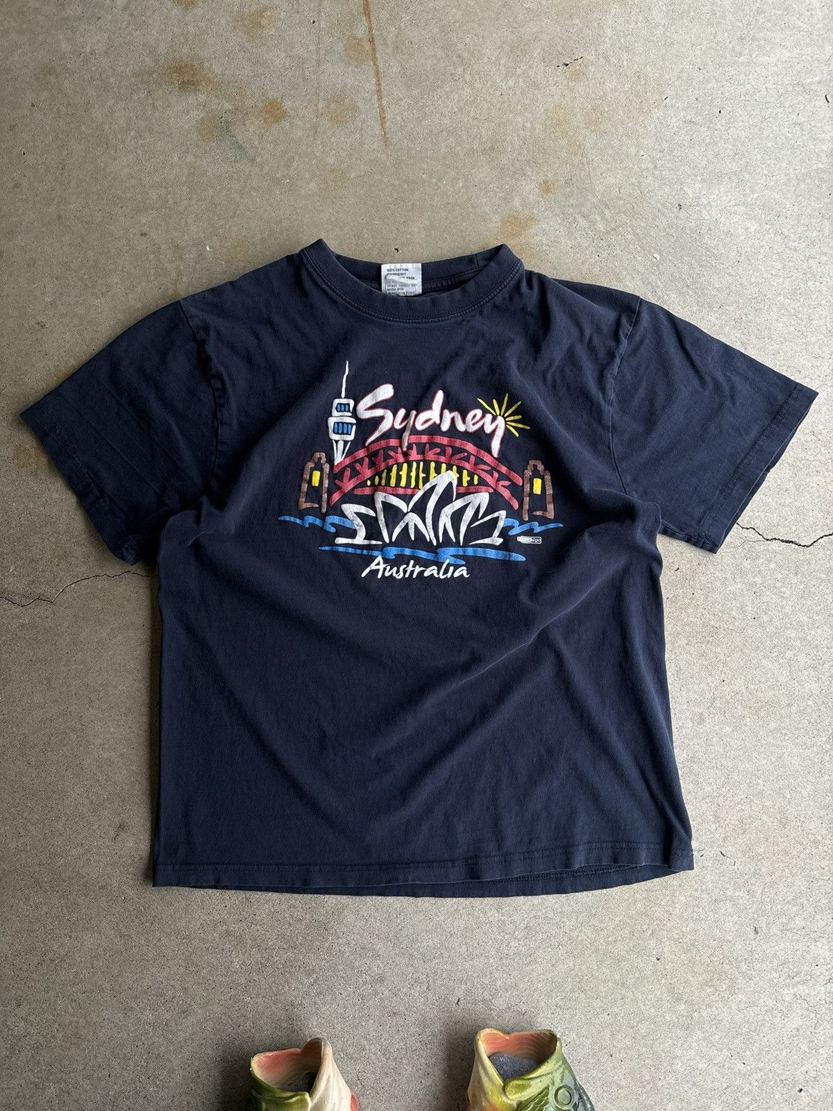 Vacation × Vintage Crazy 90s Sydney Australia Boxy Opera House Faded Tee Size US M / EU 48-50 / 2 - 1 Thumbnail