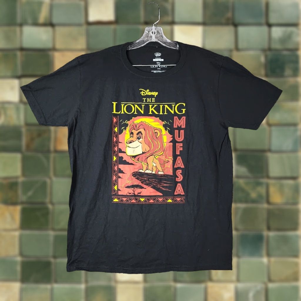 Vintage VINTAGE Pop Tees Lion King Mufasa T-Shirt Men Adult XL Short Sleeve Black Graphic 90s Size US 36 / EU 52 - 1 Thumbnail