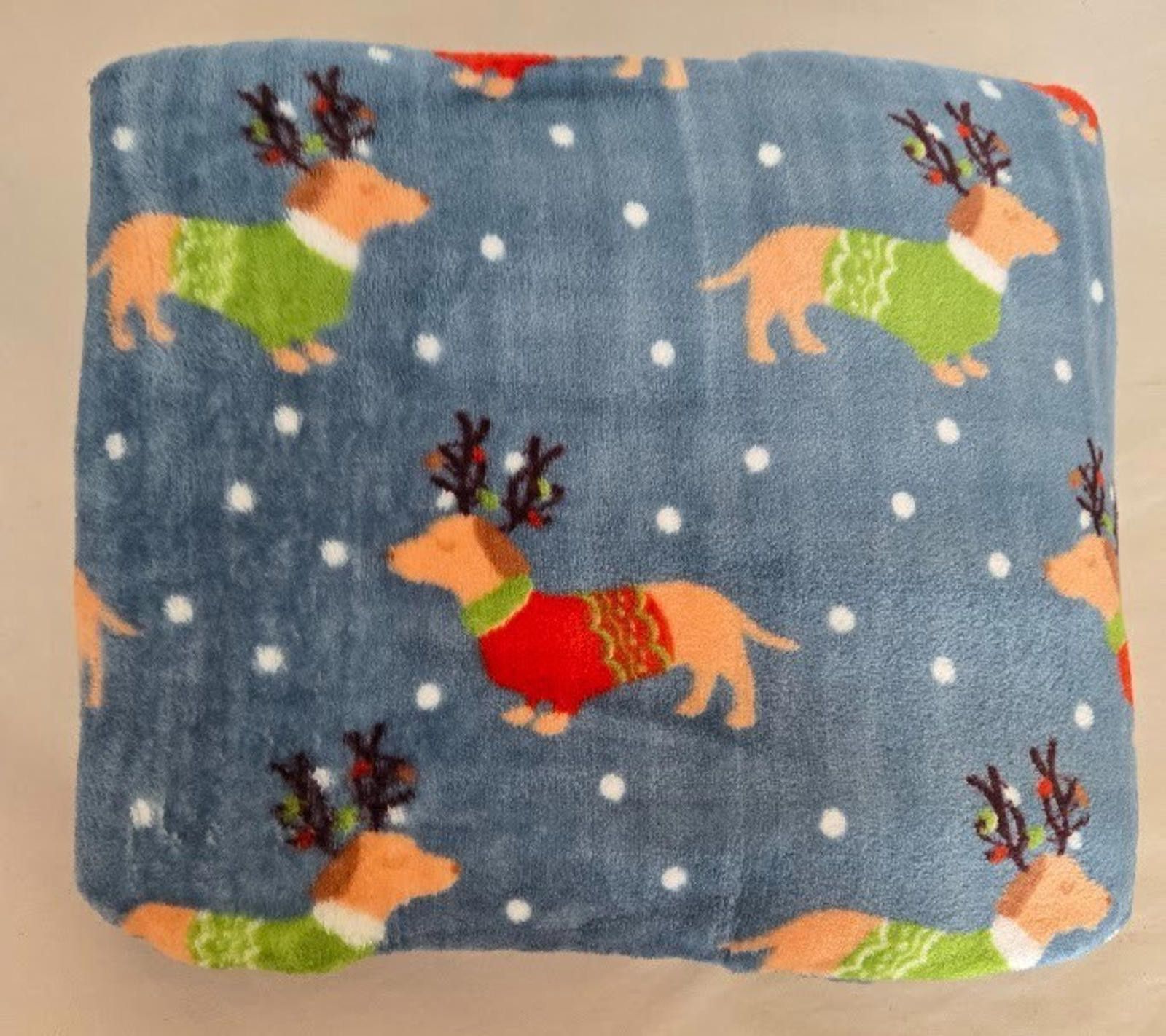 Other Noble House Christmas Throw Dachshund Soft Plush NEW NWT Size ONE SIZE - 1 Thumbnail