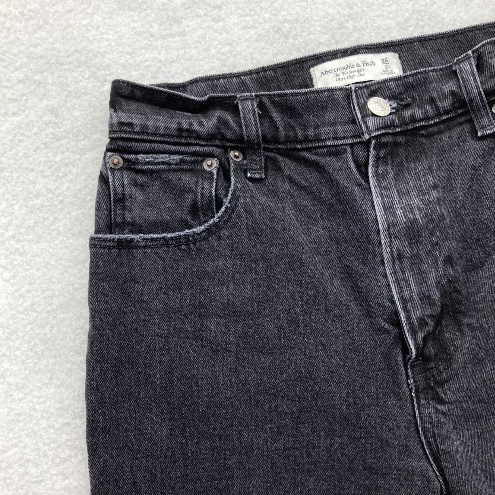 Abercrombie & Fitch Abercrombie & Fitch Jeans Womens 26/2 Short Black 90s Straight Ultra High Rise Gray Jeans 90s Size 26" / US 2 / IT 38 - 3 Thumbnail