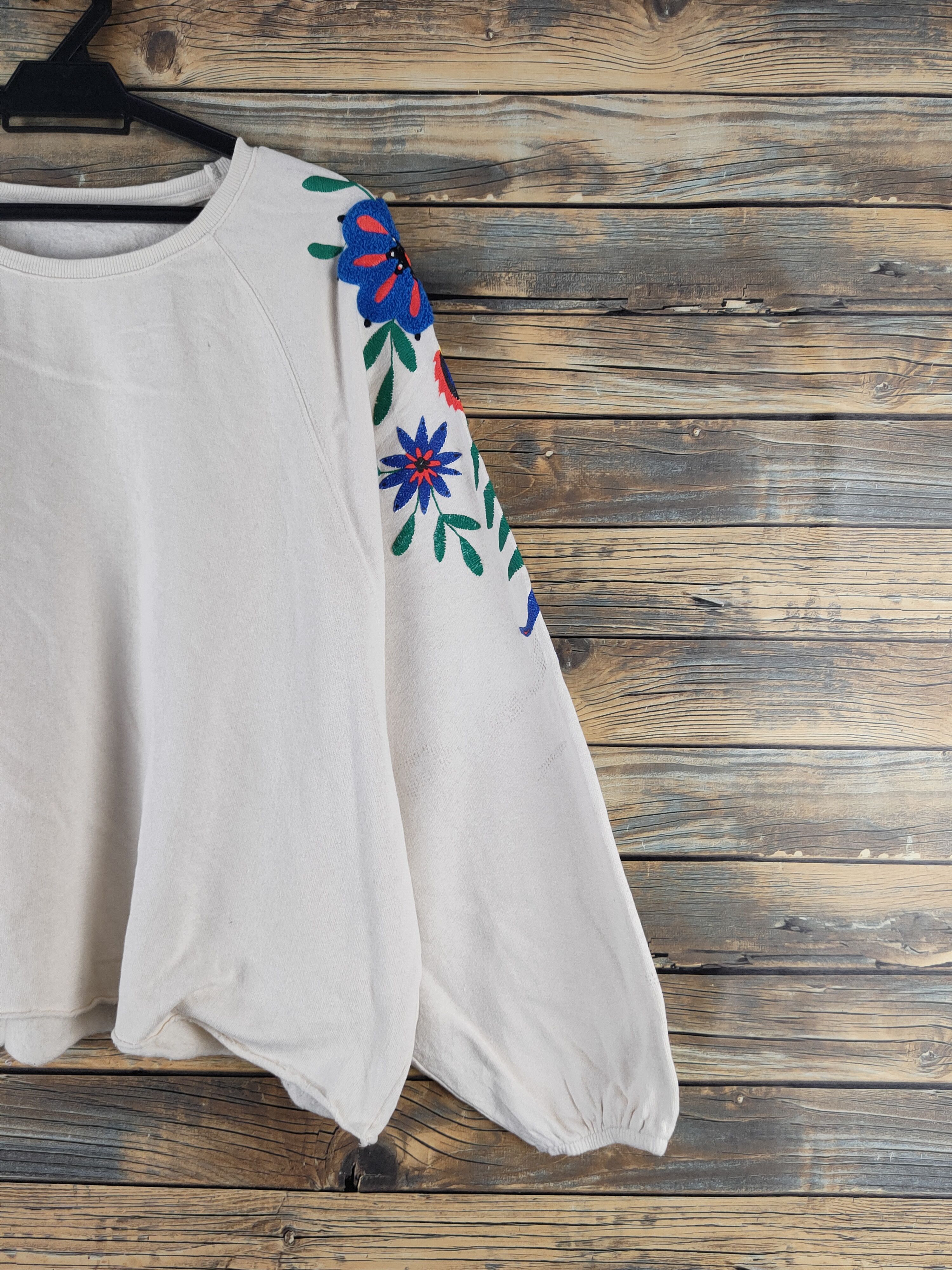 Japanese Brand × Vintage DL Japan embroidery flower Ivory Sweatshirts #2478 Size XL / US 12-14 / IT 48-50 - 7 Thumbnail