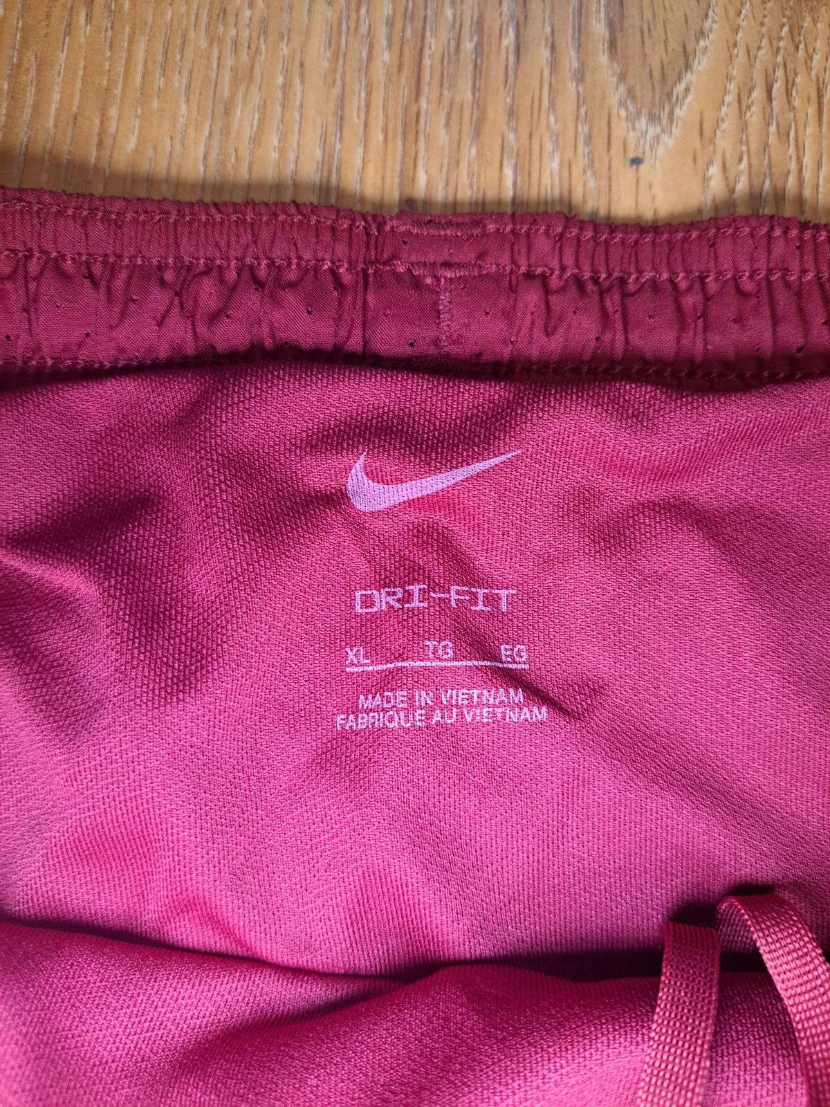 Nike NEW Nike Dri Fit Shorts Mens XL Red Drawstring Ahtletic Size US 36 / EU 52 - 6 Thumbnail