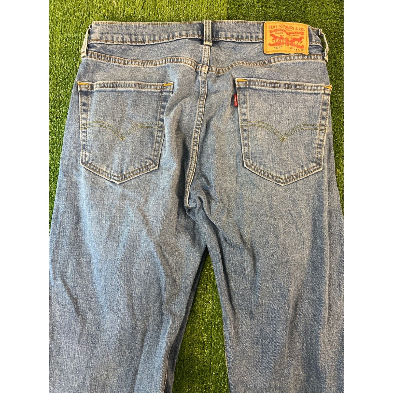 Levi's Levis 505 Straight Fit Jeans Mens 33X30 Medium Wash Size US 33 - 7 Thumbnail