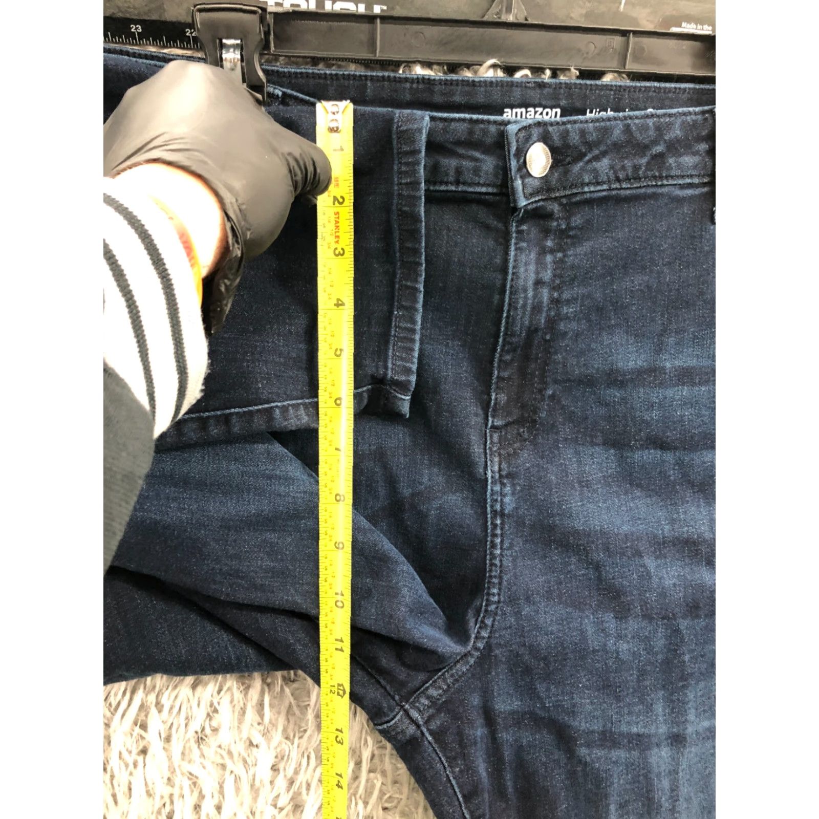 Essentials Amazon Essentials Curvy High Rise Skinny Jeans Plus Size 20 Short Dark Blue Jeans Women Size 42" / US 20 - 4 Thumbnail