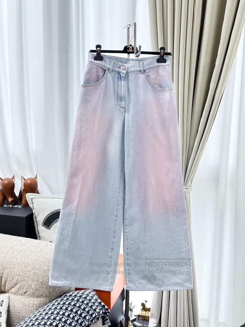Chanel Chanel 24C Spring and Summer Show Pink Gradient Blue Blush Size 24" / US 00 / IT 34 - 1 Thumbnail