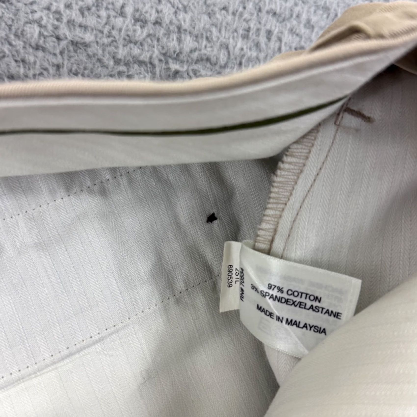 Orvis Orvis Pants Men’s 35 X 34 Beige Khaki Pleated Twill Chino Outdoor Casual Regular Size US 35 - 6 Thumbnail