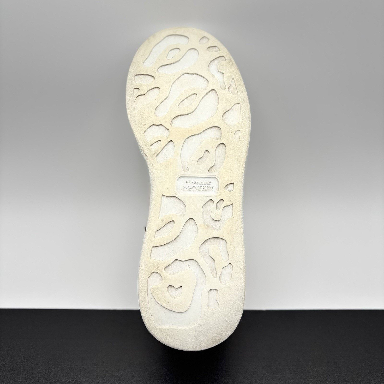 Alexander McQueen Alexander McQueen Oversized ' Gold Crocodile ' | GOOD COND! Size US 8 / EU 41 - 17 Thumbnail