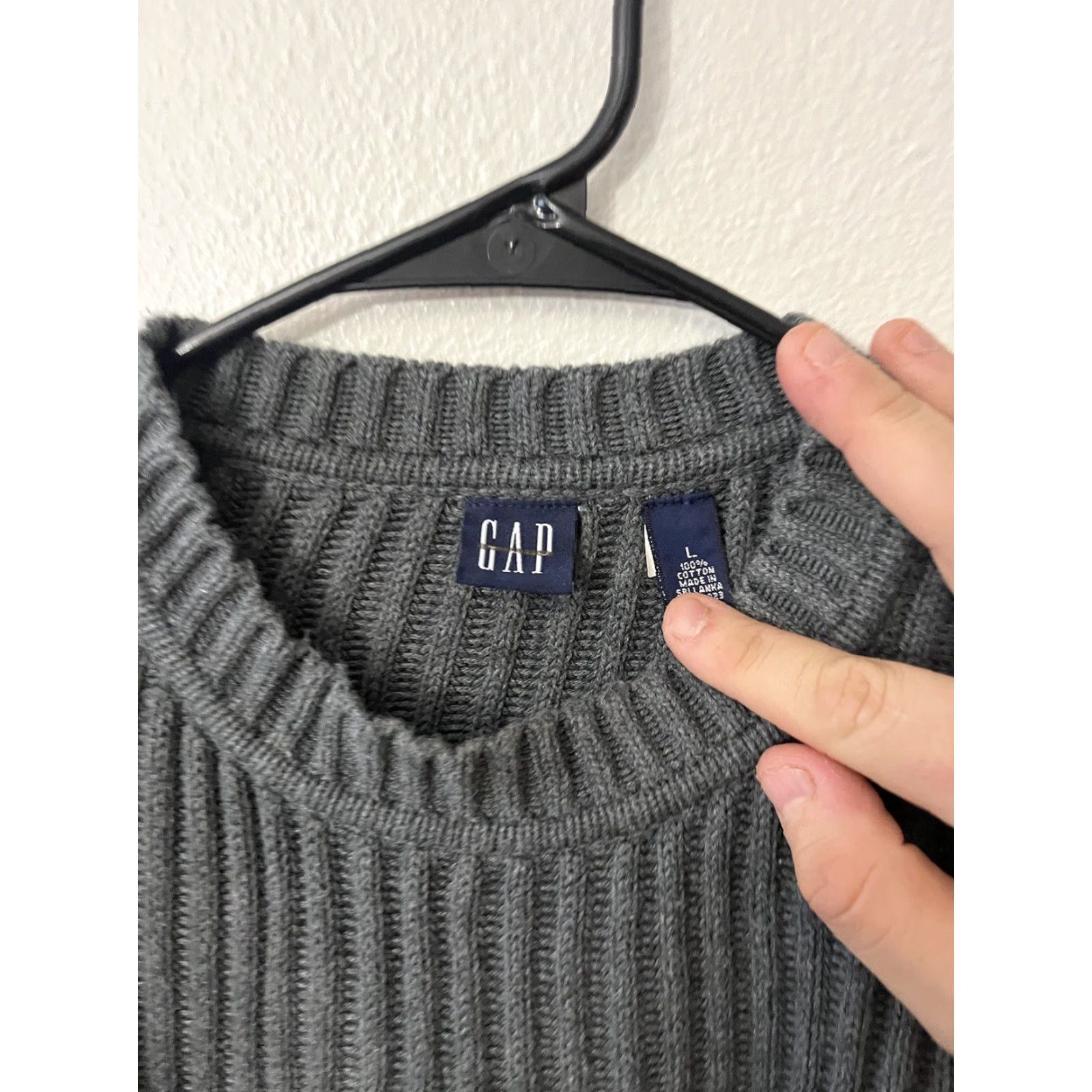 Gap VINTAGE Gap Sweater Mens Knit Gray Large Pullover Fleece Crew Neck USA 70s 80s Mens Lot Size US L / EU 52-54 / 3 - 3 Thumbnail