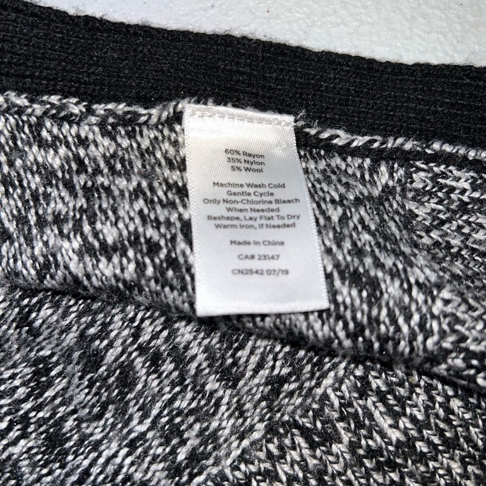 Other Adorable Talbots Cable Knit Sweater Cape! Size XS / US 0-2 / IT 36-38 - 8 Thumbnail