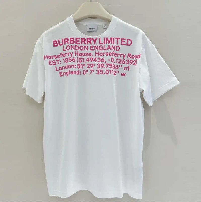 Burberry Women's White Printed Cotton T-shirt
