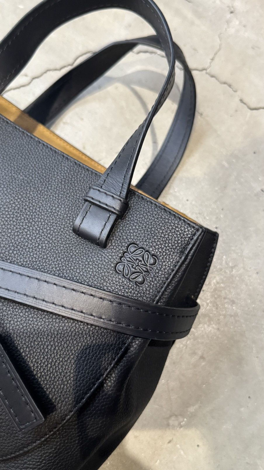 Loewe Loewe Anagram Gate Leather Top Handle Bag Black Size ONE SIZE - 2 Thumbnail