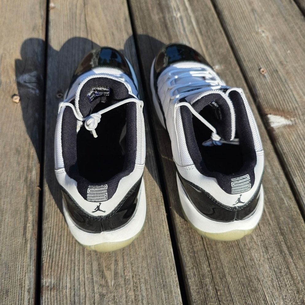 Jordan Brand × Nike Nike Air Jordan 11 Retro Low (GS) "Concord (2014)" Size US 6 / EU 39 - 5 Thumbnail