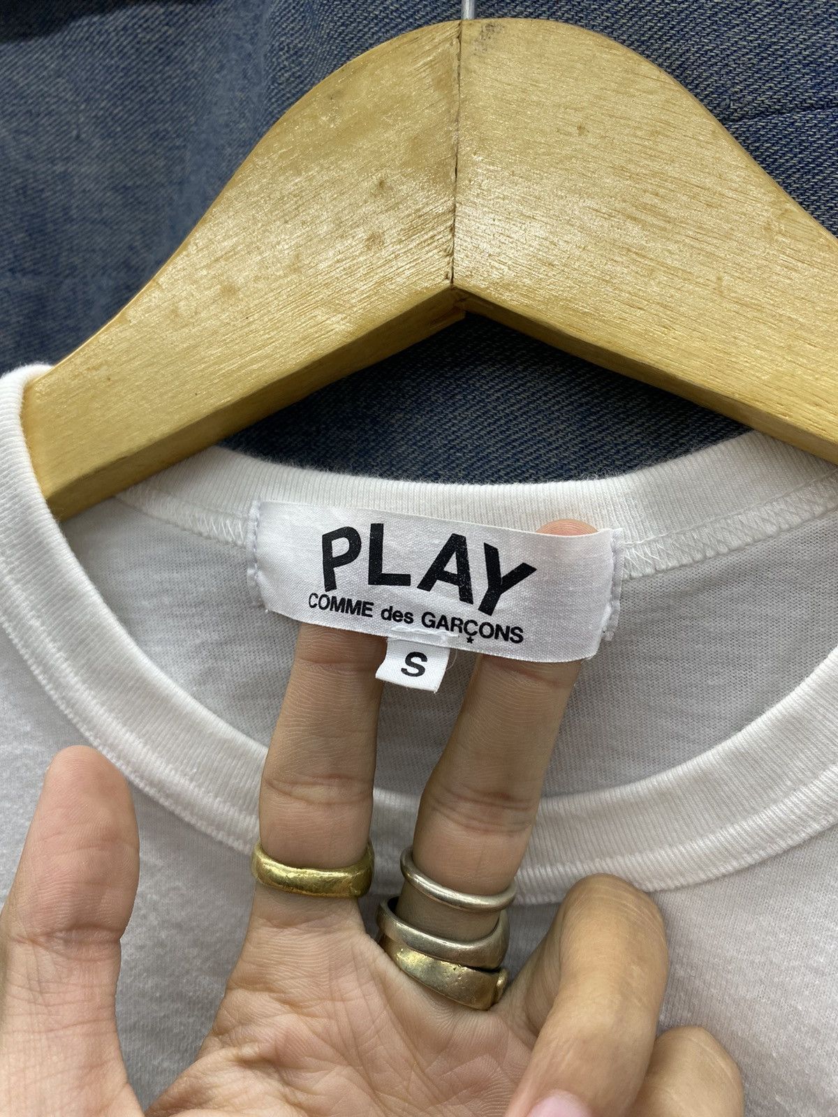 CDG by Comme des Garcons × Comme des Garcons PLAY × Designer Cdg play longsleeve white Size XS / US 0-2 / IT 36-38 - 3 Thumbnail