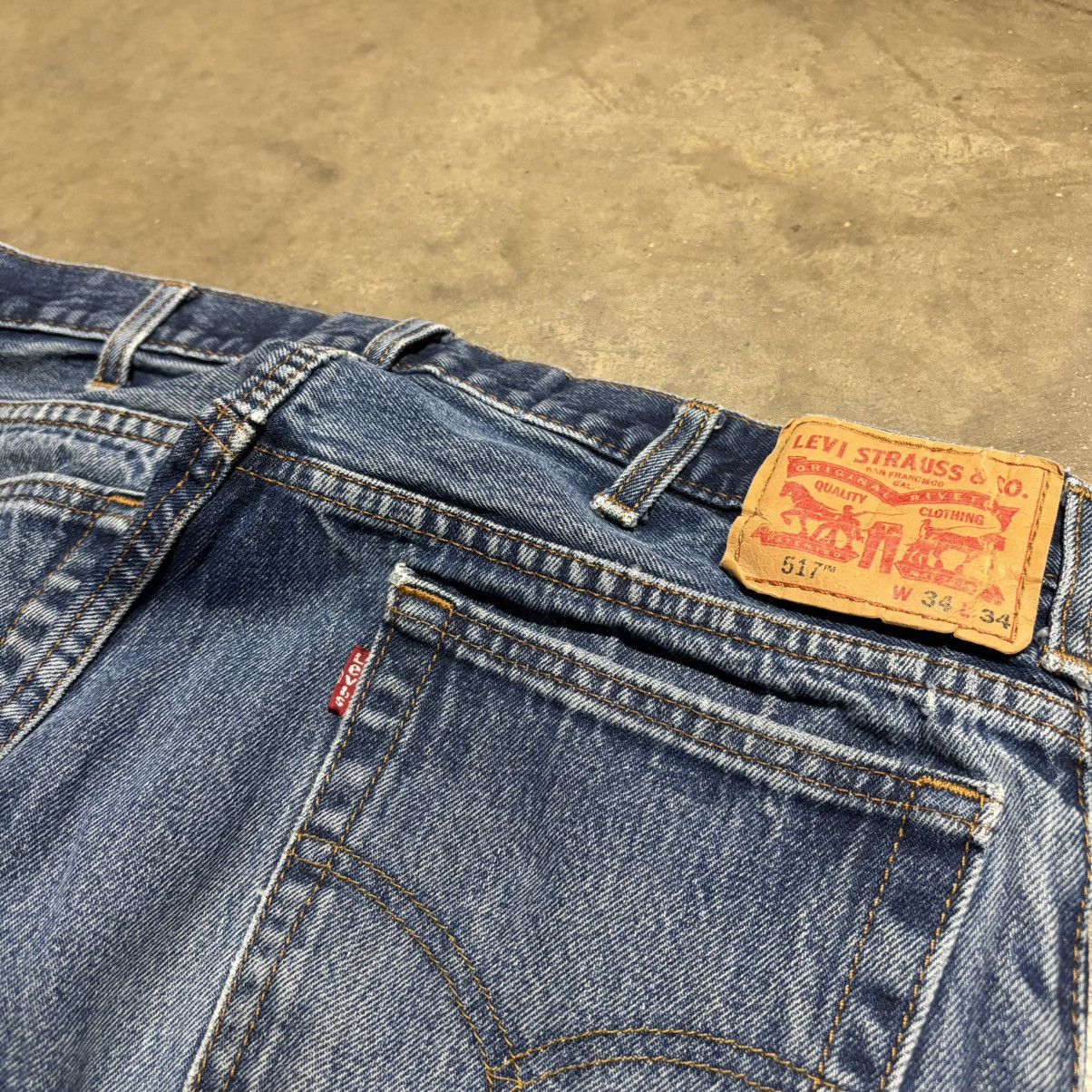 Levi's Vintage 517 Boot Cut Denim Jeans Faded Distressed Grunge Size US 34 / EU 50 - 10 Thumbnail