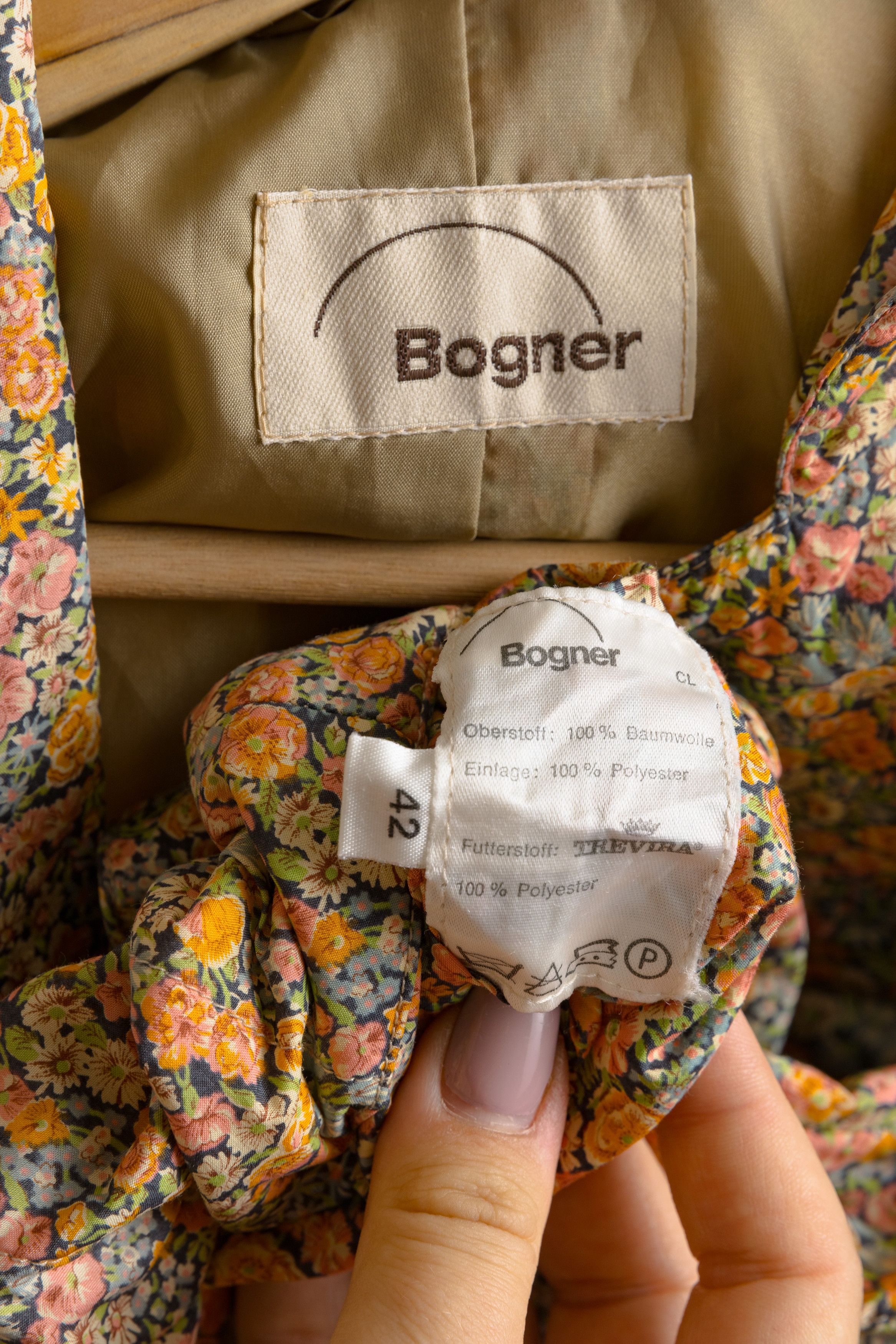 Bogner × Japanese Brand 90s Bogner Quilted Cropped Buttons Blazer 7492 Size M / US 6-8 / IT 42-44 - 9 Thumbnail