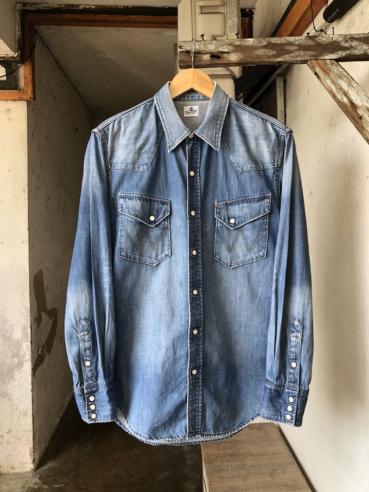 Vintage Nice🔥Vintage Wrangler Distressed Cowboy Style Western Shirt Size US L / EU 52-54 / 3 - 1 Thumbnail