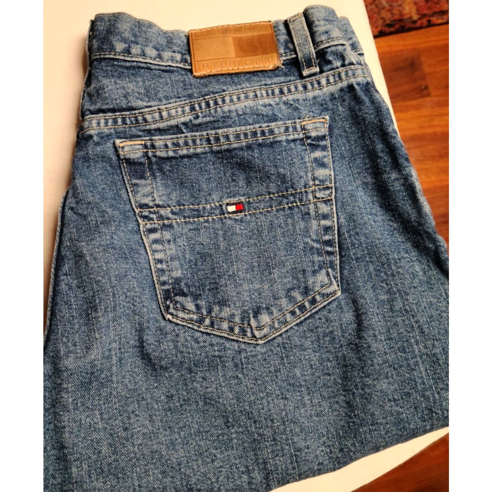 Tommy Hilfiger VINTAGE Tommy Hilfiger Boyfriend Jeans Women’s Size 10 (W32 x L25) Medium Wash Denim Size 32" / US 10 / IT 46 - 6 Thumbnail