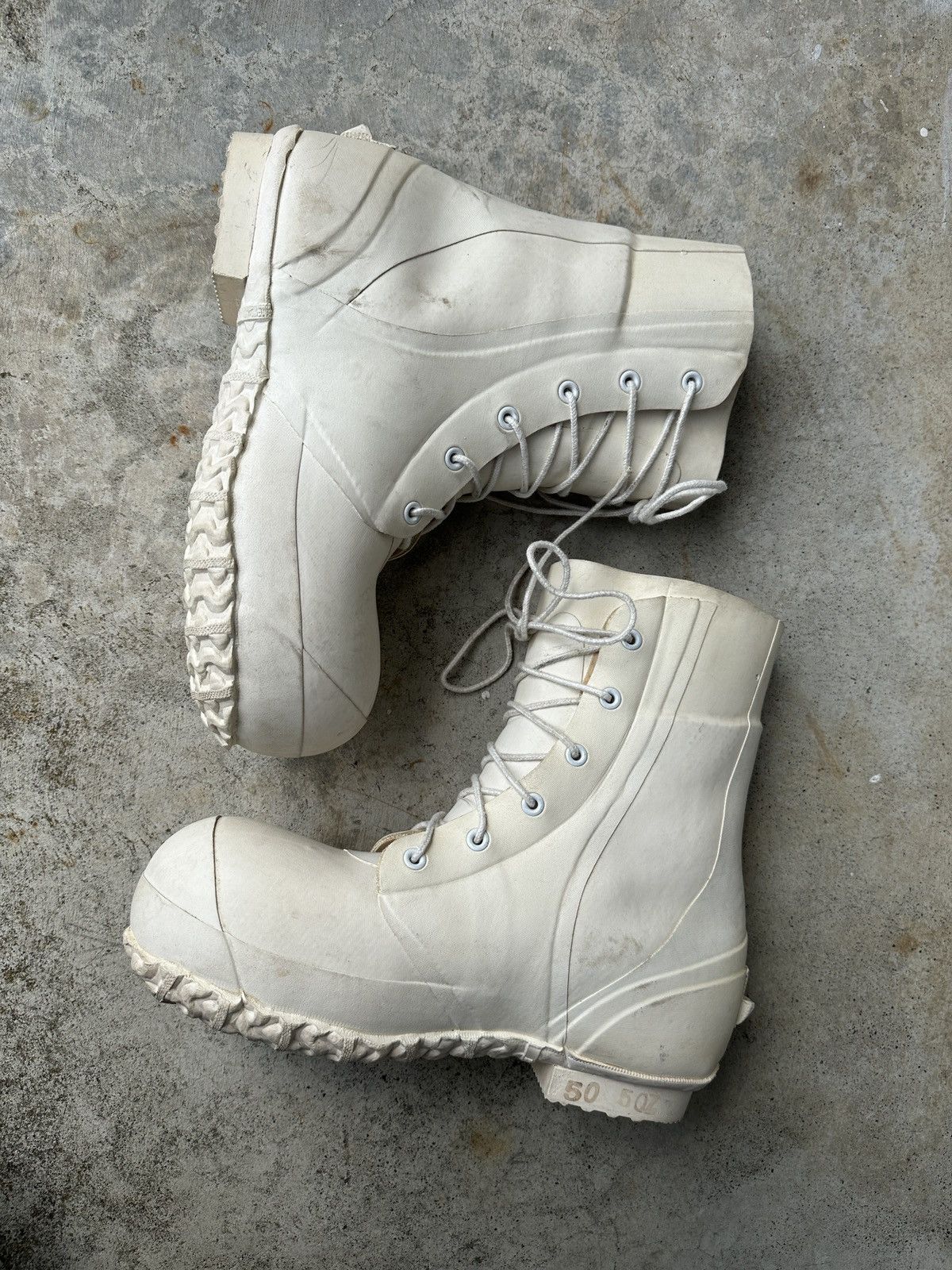 80s Trashed Snow Mickey Bunny Bata Boots Raf Ye overboot