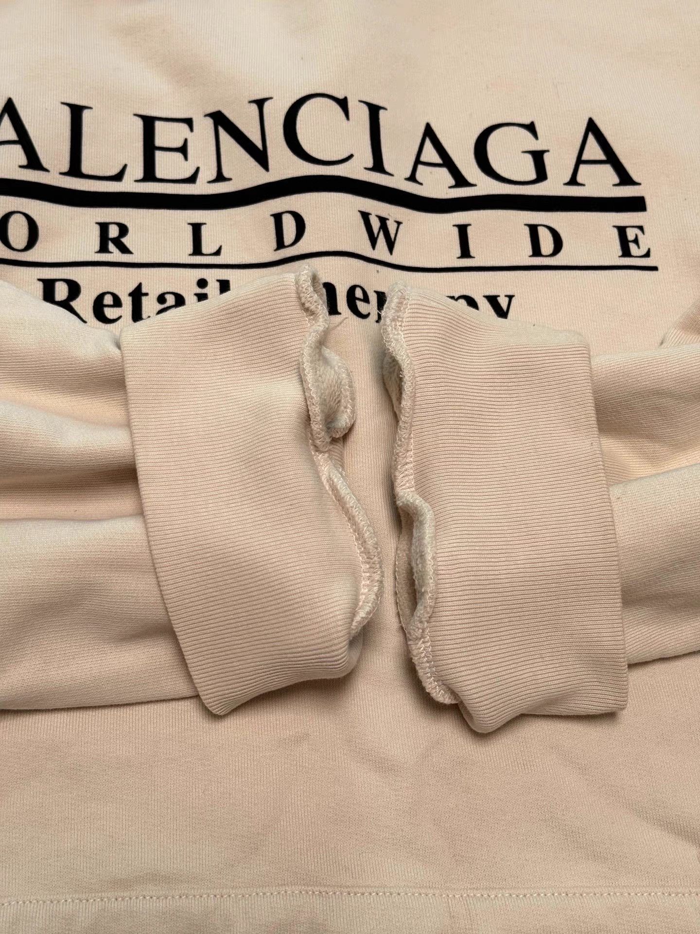 Balenciaga Balenciaga WorldWide Limited Edition Logo Hoodie K6 Size US L / EU 52-54 / 3 - 5 Thumbnail